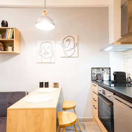 F & B Collection - Flat For 3 Appartement
