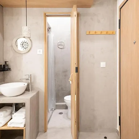 F & B Collection - Flat For 3